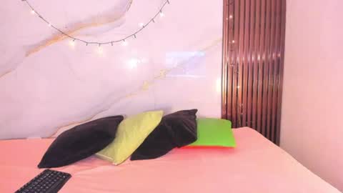 SARAHGIL online show from 14, 7, 2026
