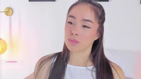 Snapshot of saraarchbould chatting on 8, 12, 2024 Sara online show from 8, 12, 2024