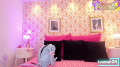 SaraAvila  online show from 6, 6, 2026