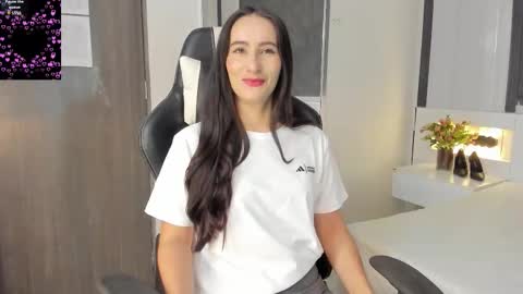  Sara Gomez  online show from 2, 12, 2025