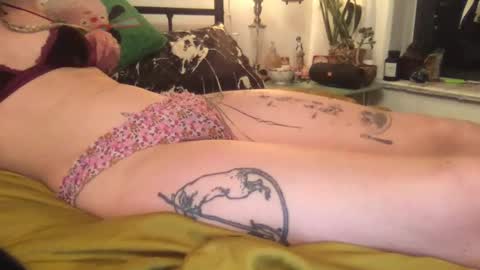 Snapshot of sarah0393 chatting on 28, 9, 2025 Sarah online show from 28, 9, 2025