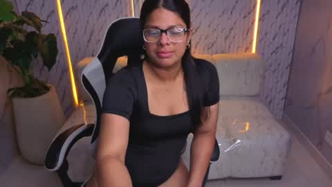 sarah_bay_tx online show from 11, 6, 2026