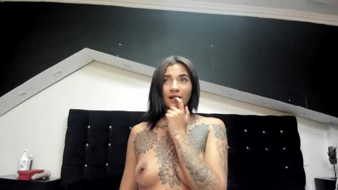 Snapshot of sarah_curtis chatting on 9, 3, 2025 Sarah online show from 9, 3, 2025