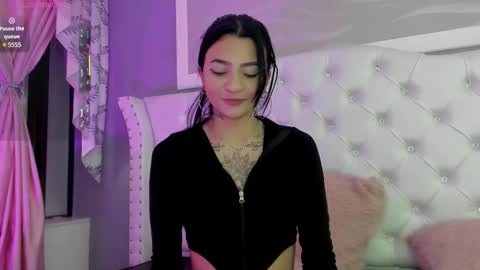 Snapshot of sarah_curtis chatting on 16, 11, 2025 Sarah online show from 16, 11, 2025