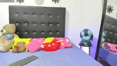 sarah_lowee online show from 19, 3, 2026