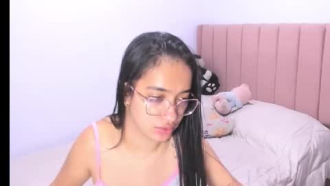 Snapshot of sarah_stone15 chatting on 8, 10, 2025 Sarah online show from 8, 10, 2025