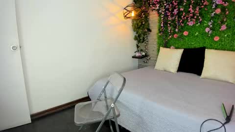 Sarah Deyvis online show from 26, 11, 2025