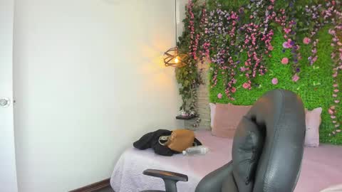 Sarah Deyvis online show from 19, 2, 2026