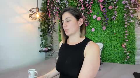 Sarah Deyvis online show from 10, 3, 2026