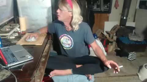 Snapshot of sarahhampton chatting on 6, 3, 2026 CdSissySarah online show from 6, 3, 2026