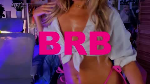 Snapshot of sarahholly chatting on 27, 1, 2025 Divine Sarah NONUDE model online show from 27, 1, 2025