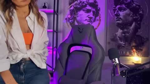 Divine Sarah NONUDE model online show from 24, 4, 2026