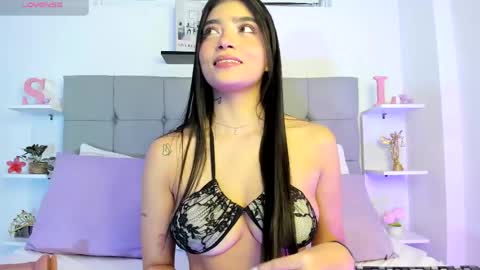 sarahlopezz290 online show from 7, 6, 2026