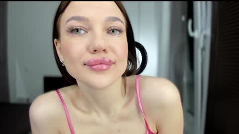 sarahphyllis online show from 16, 1, 2025