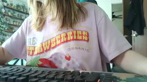 Snapshot of sarahpmummy chatting on 31, 5, 2026 Sarah online show from 31, 5, 2026