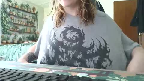Snapshot of sarahpmummy chatting on 4, 6, 2026 Sarah online show from 4, 6, 2026