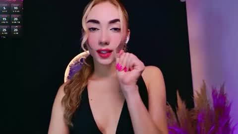 Snapshot of sarajonesxxx chatting on 13, 6, 2026 Sara jones online show from 13, 6, 2026