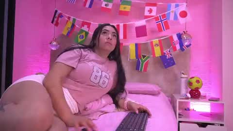 Snapshot of sarak_ chatting on 6, 7, 2026 Sara online show from 6, 7, 2026
