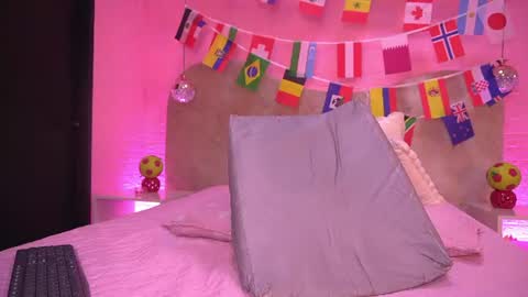 Snapshot of sarak_ chatting on 7, 7, 2026 Sara online show from 7, 7, 2026