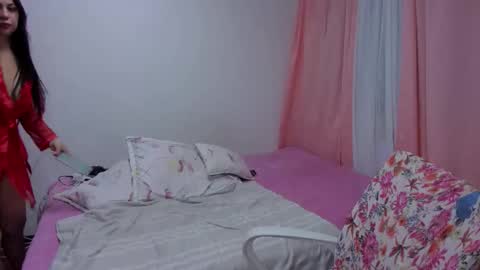 Snapshot of saralunabella02 chatting on 15, 5, 2026 sara luna online show from 15, 5, 2026