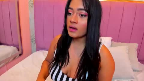 Snapshot of saramagiic chatting on 22, 2, 2025 online show from 22, 2, 2025