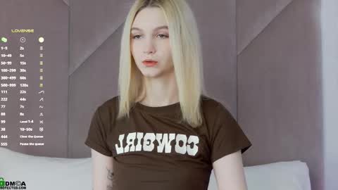 Snapshot of saramist chatting on 15, 10, 2025 saramist online show from 15, 10, 2025