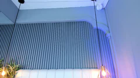 Snapshot of sarariley_ chatting on 3, 12, 2025 Sara online show from 3, 12, 2025