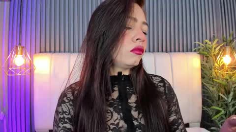 Snapshot of sarariley_ chatting on 22, 12, 2025 Sara online show from 22, 12, 2025