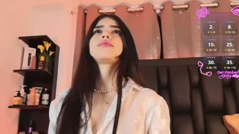 Snapshot of sararoy_ chatting on 30, 6, 2026 Sara online show from 30, 6, 2026