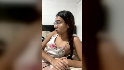 sarasaenz999 online show from 21, 4, 2026