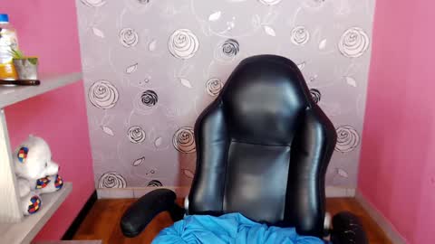 Snapshot of sarasofia44 chatting on 1, 2, 2025 Sara Sofia online show from 1, 2, 2025