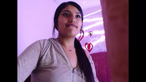 sarastonesx online show from 19, 2, 2025