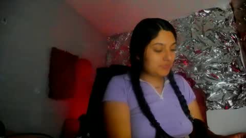 sarastonesx online show from 25, 3, 2026