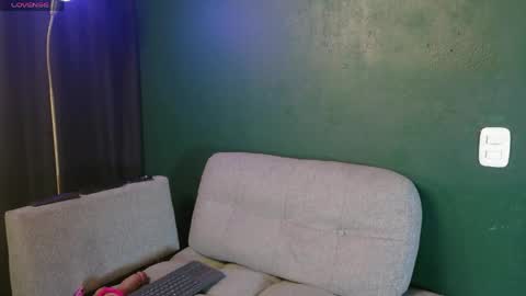 Sara Herrera online show from 10, 6, 2026
