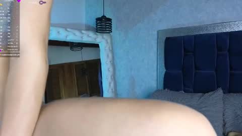 Sara W online show from 12, 12, 2024