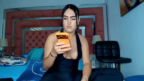 Snapshot of sarawonder69x chatting on 8, 6, 2026 Sara Rivera online show from 8, 6, 2026