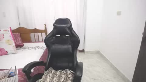 Snapshot of saray1221 chatting on 10, 1, 2026 saray1221 online show from 10, 1, 2026