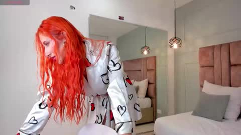saray_marquez online show from 4, 12, 2025