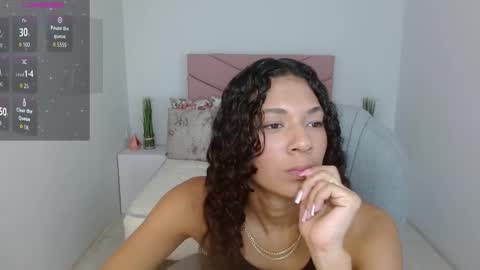 Saray Vega online show from 1, 11, 2025