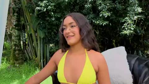 sarazuletaa online show from 22, 4, 2026