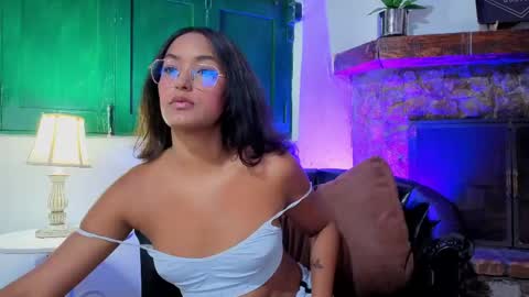 sarazuletaa online show from 23, 4, 2026