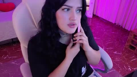 Sari  online show from 5, 1, 2026