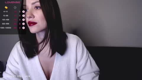   online show from 26, 2, 2025