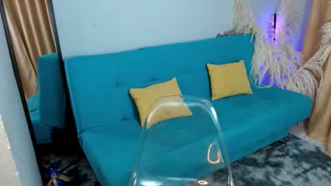 sarita_klein online show from 2, 1, 2025