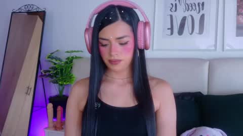 Snapshot of saritabratz chatting on 30, 5, 2026 Sara online show from 30, 5, 2026