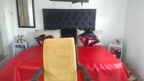 sasha maturee online show from 19, 1, 2025