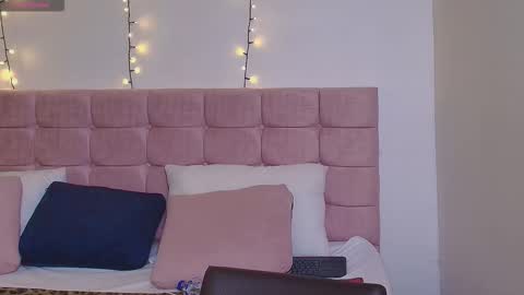 S A S H A R O S E online show from 19, 9, 2025