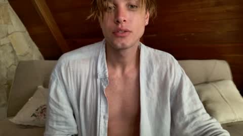 Sasha --  online show from 14, 5, 2026