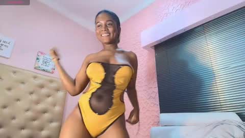 SashhaLux22 online show from 21, 2, 2025