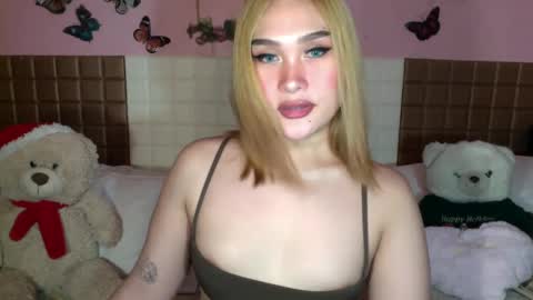 Sarah Drews   Super model online show from 15, 12, 2024